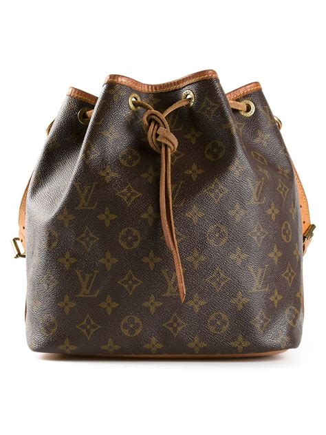 louis. vuitton bucket bag